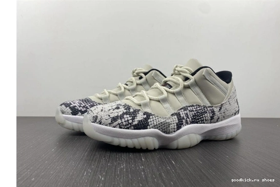 CD6847-002 Bone Snake 11 Jordan Low Light Retro CD6847-002 0424